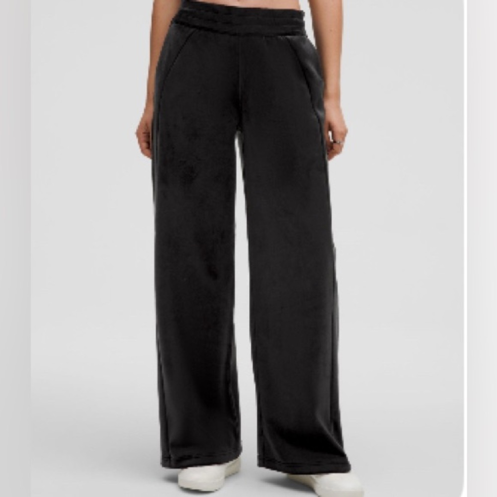 Lululemon Women’s Wide Leg Velvet Pants Sz S Black